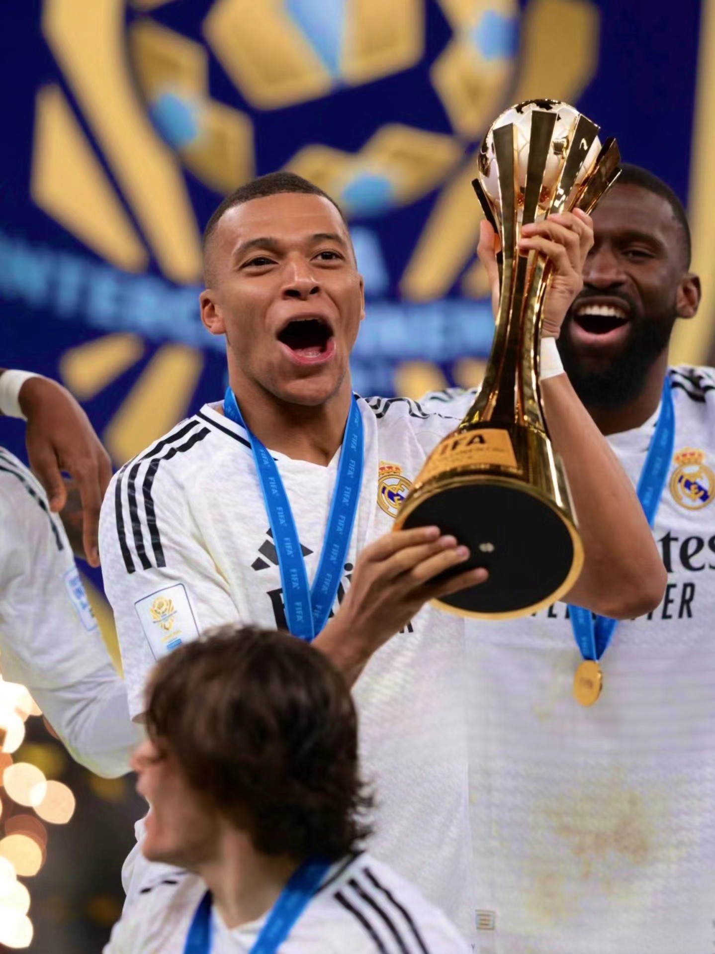 幕战更是将 幕战更是将